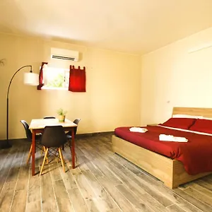 Apartamento Elegante Con Giardino In Centro Storico, Pavía