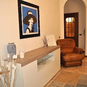 La Casa Di Sarita Apartment